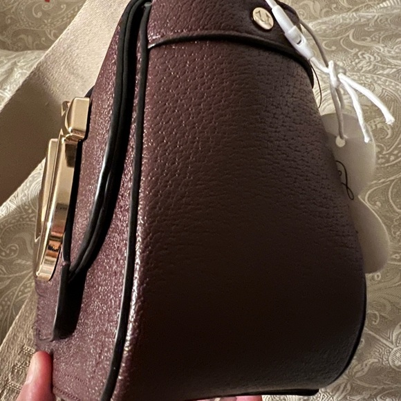 True religion crossbody bag🙏❤️ - Picture 7 of 13